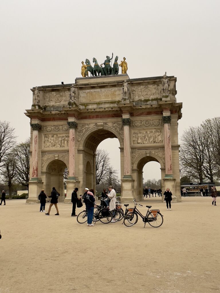 Te leuke fietstour Parijs, Fietstour Parijs Nederlandse gids, Parijs fietstocht gids, Paris by bike tour, Parijs fiets excursie,