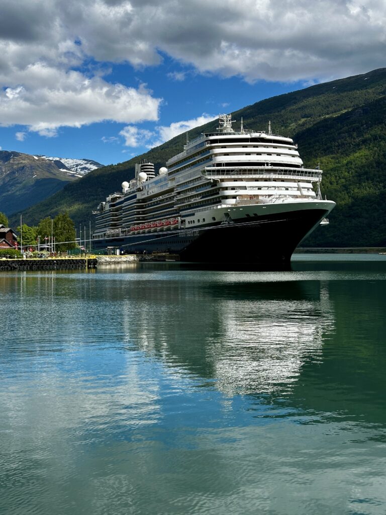 is cruisen iets voor mij, is een cruise leuk, nadelen cruise vakantie, voordelen cruise vakantie, is cruisen leuk, cruise vakantie,