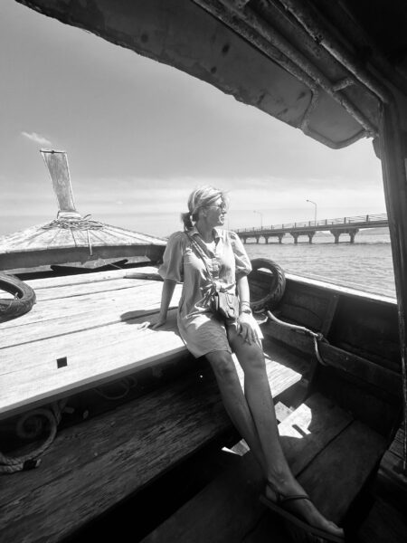 Over Femme Voyage
